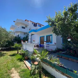  Guest house Xhuliano